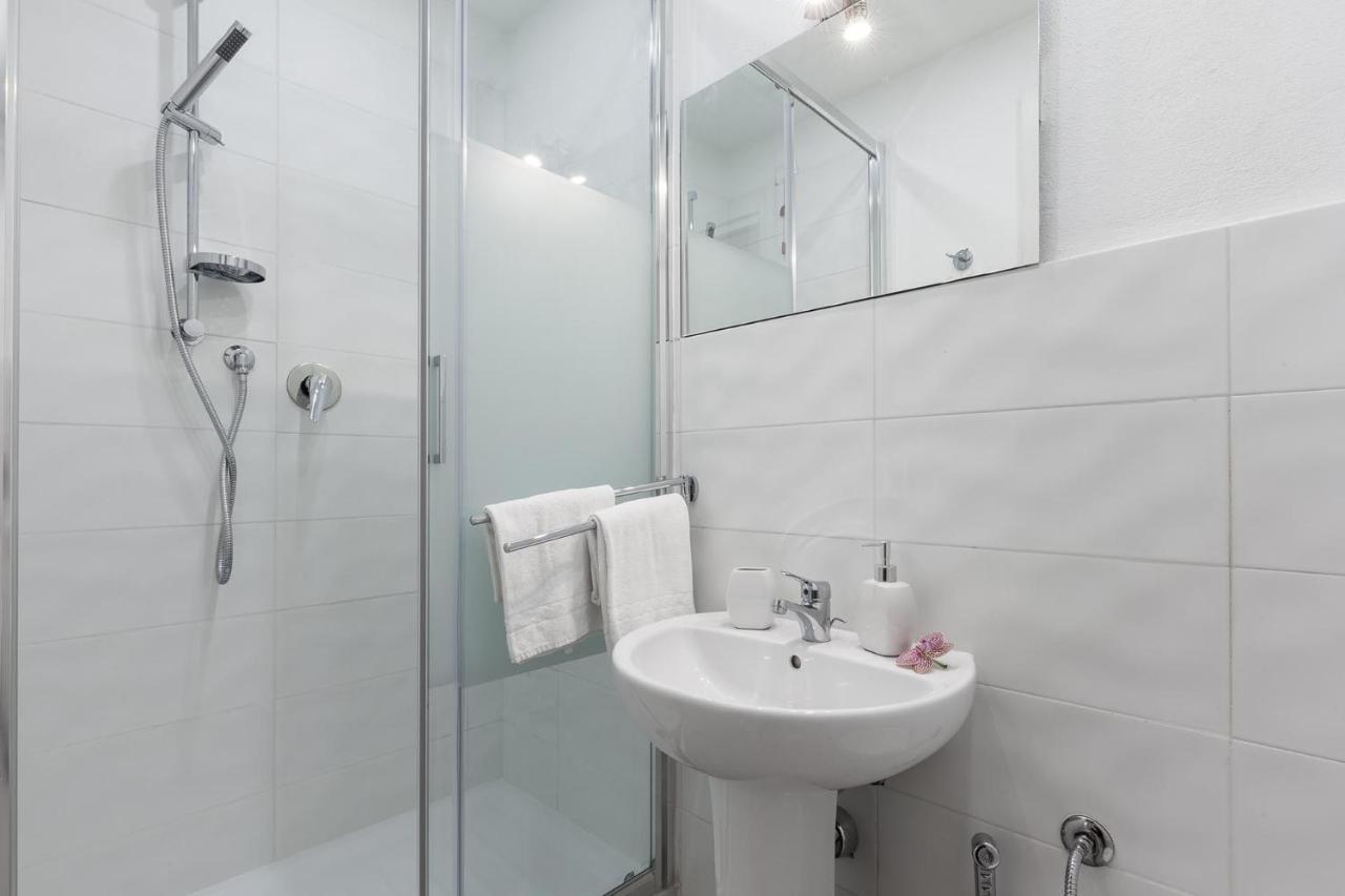 San Giacomo Rooms Каляри Екстериор снимка
