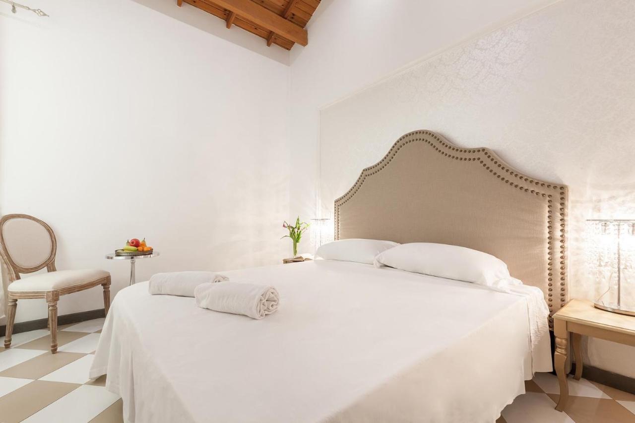 San Giacomo Rooms Каляри Екстериор снимка