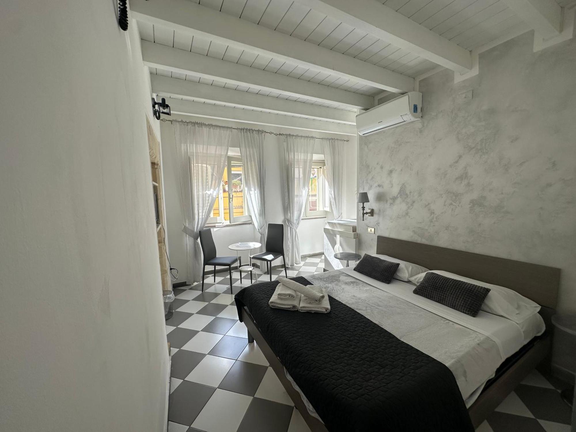 San Giacomo Rooms Каляри Екстериор снимка